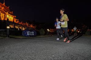 BIB: 10212
                            <button type="button" onclick="openModal(22292718)" class="btn btn-primary btn-sm float-right btn-popup" data-toggle="modal" data-target=".modal-high-quality">
                        <i class="fas fa-shopping-cart"></i> Add to Cart
                    </button>
                                            <button type="button" onclick="isThisMe(22292718, true)" class="btn btn-success btn-sm float-right btn-popup btn-isme hidden" data-toggle="tooltip" data-placement="bottom" title="นี่คือรูปของคุณใช่ไหม คลิกที่นี่เพื่อเอาเข้าอัลบั้ม">
                        <i class="fas fa-plus"></i> Add to album
                    </button>
                    <button type="button" onclick="isThisMe(22292718, false)" class="btn btn-warning btn-sm float-right btn-popup btn-isnotme hidden">
                        <i class="fas fa-ban"></i> Remove from album
                    </button>